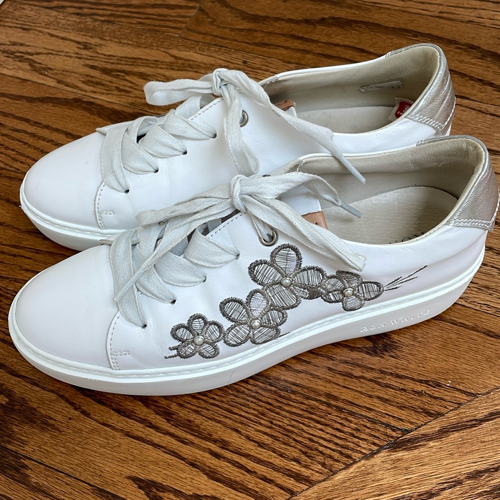 Ron White Leather Shoes, Silver Pearl Detail, Made In Italy, Euro 37 / Us 6.5-7
